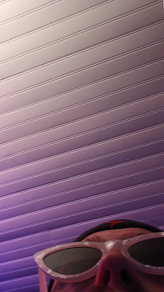 Loup_mp4 tweet media