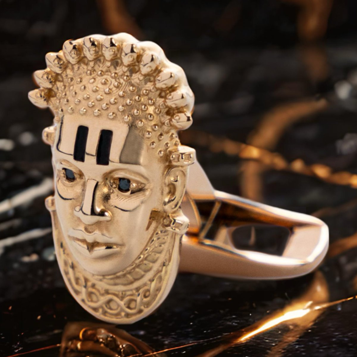 luxafriqueshop's tweet image. Add a touch of luxury and culture to your holiday look!

Introducing the stunning Amosu Idia 18ct Gold Cufflinks, inspired by the legendary Queen Idia of Benin City. Limited time only, order now and shine bright this season! 

#Amosu #LuxuryCufflinks #HolidayGiftIdeas