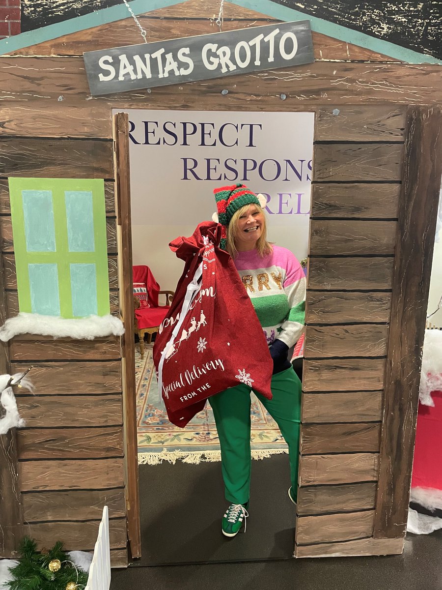 CumbriaFoster's tweet photo. Today we celebrated our children’s Christmas celebrations at the Harraby Centre in Carlisle and at Furness Academy in Barrow. A huge thank you to all the foster carers, children and staff who helped make them so very special! Visit https://t.co/Iu5a7eeIQg for more info https://t.co/oNVYSctNiV