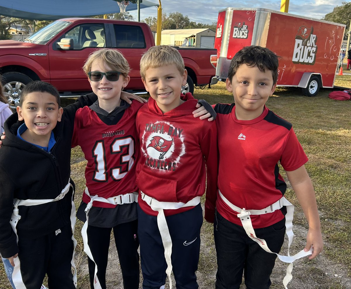 Limona_MC's tweet photo. Our @HCPSLimonaES lions were pumped for #RaiseTheFlags Friday even more than normal because we had the Jr. @Buccaneers visit too! #LetsGoBucs https://t.co/CzQOD1t11s