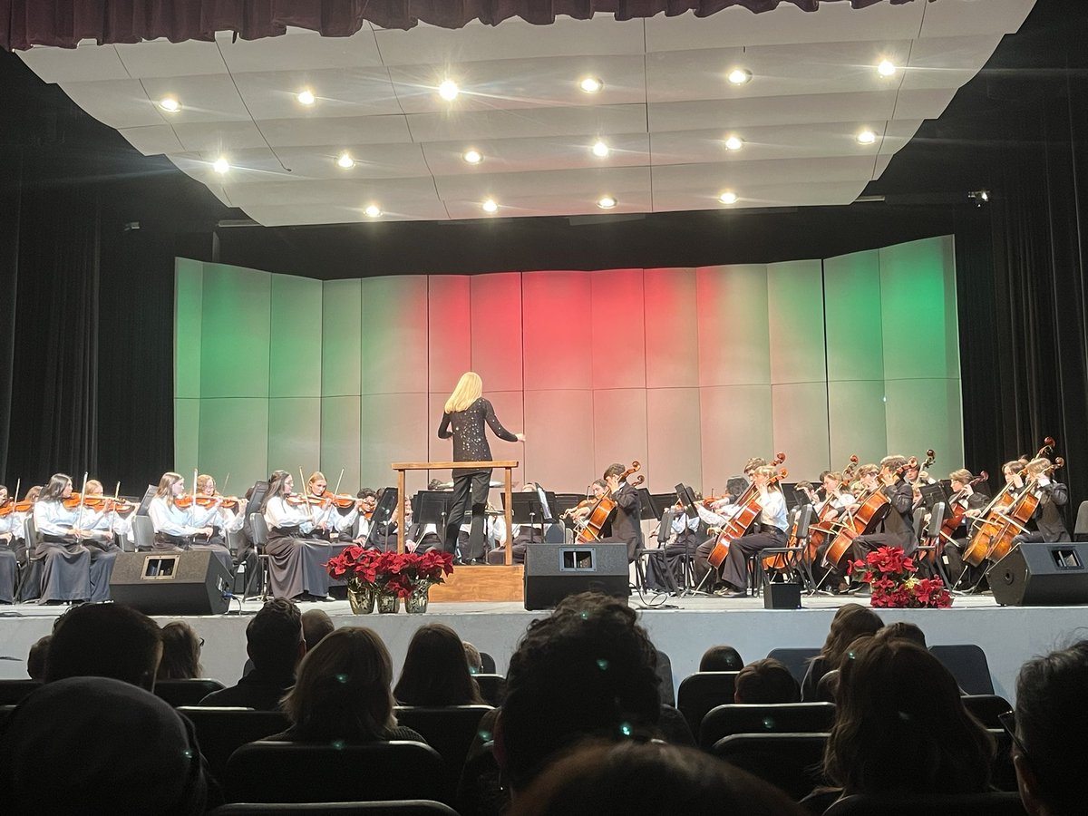 Marcietaylor14's tweet image. Highland High’s Holiday Orchestra Concert never disappoints! Absolutely incredible, Hawks! #ConnectCreateCare @GPS_District