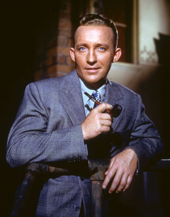 V and Bing Crosby's "White Christmas" earns the biggest streaming debut for a Christmas song in Spotify history.