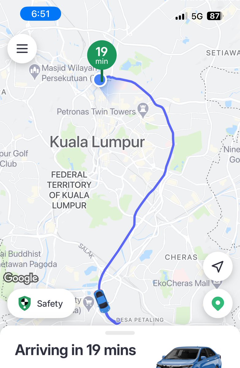 KiddyKiel's tweet photo. @boltapp malaysia app is not realiable. Banned user fr grab are here. Encountered crazy lady stop in the middle of the road &amp; cursed that waze is wrong. Also, this morning waiting time 10mins, 7 mins ,13mins ,18mins to 19mins and guess what I’m late at work,car nvr arrived. 😏 https://t.co/l1wXCTjyQY
