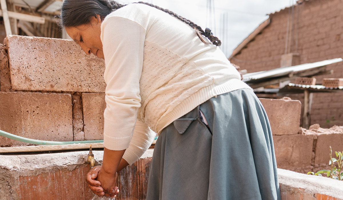 Water's tweet photo. Safe water and sanitation are essential to prevent the spread of disease today and to build resilience for the future. Together we can help make safe water and sanitation available to everyone and build a healthy global community for the long term. #HandwashingAwareness Learn more about the power of safe water to protect and save lives, go here: https://t.co/uEDaexD91F