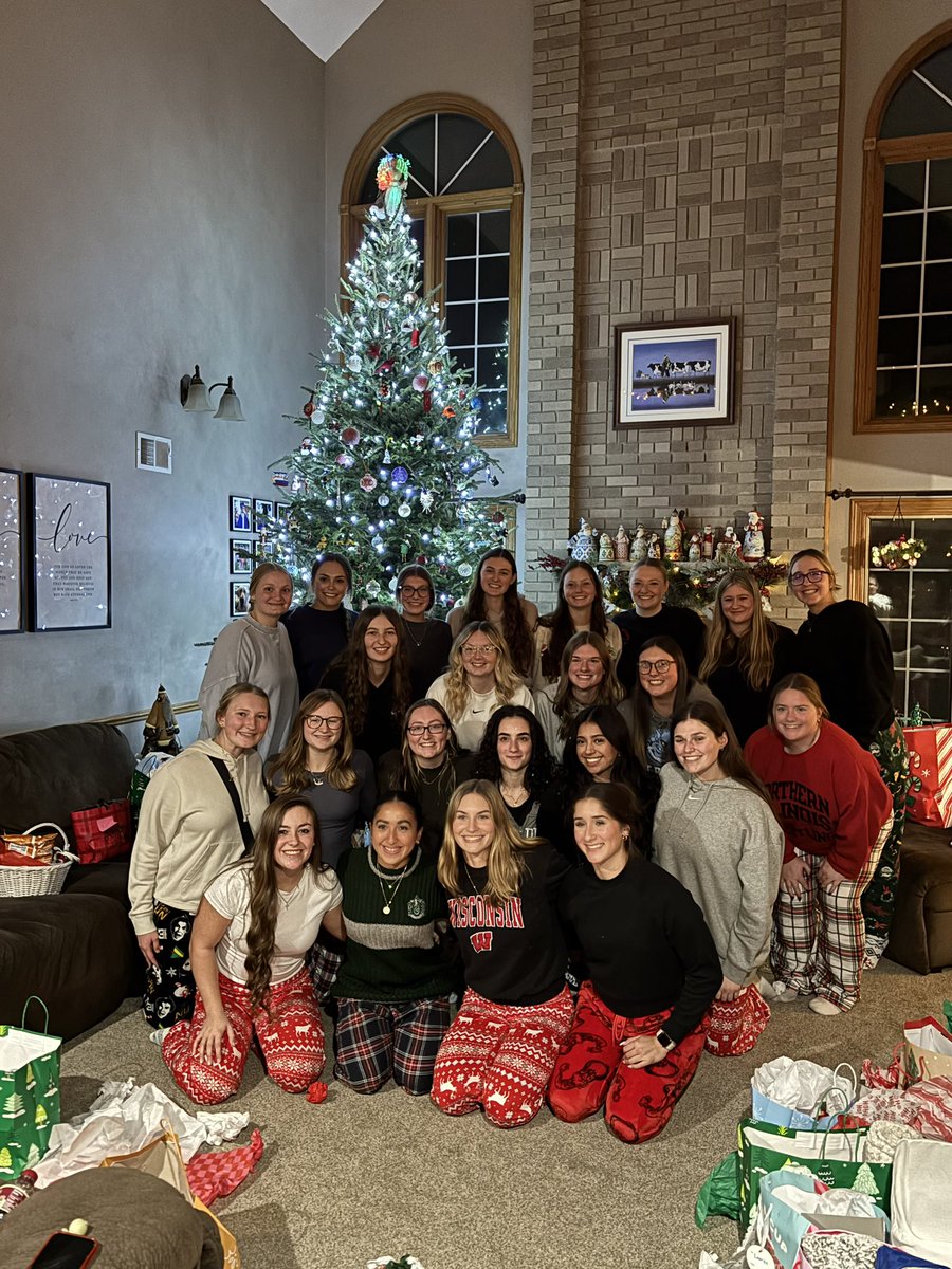 The Trolls celebrated Christmas yesterday night with food, games &amp; a secret Santa! We are so thankful for the Hofman Family for being amazing hosts &amp; making the party so special! Happy Holidays Troll Nation we can’t wait to see you in 69 days for Gameday!!!🧌💙🎄