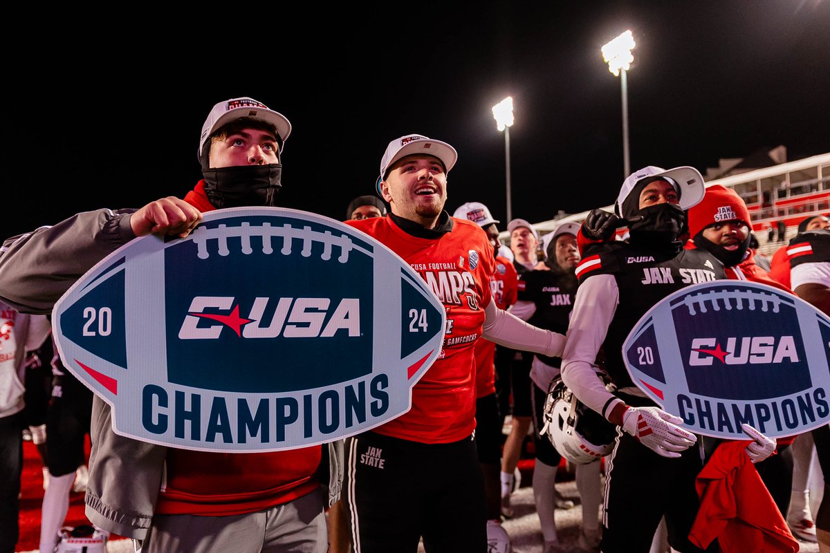 CalebEichner's tweet photo. Champs 💍 Thank You Lord

#HardEdge @JaxStateFB https://t.co/5FqjtYEIZt