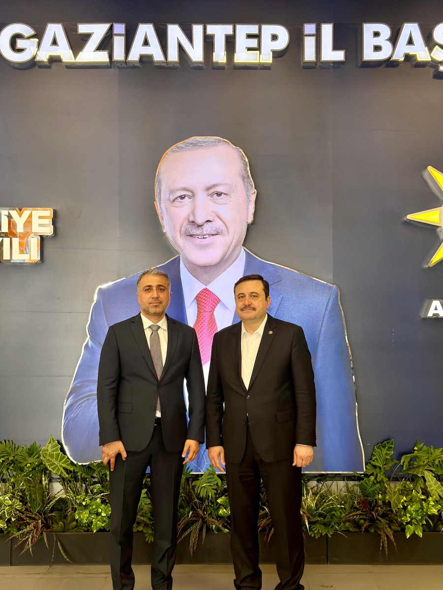 AK Parti Gaziantep İl Başkanlığına seçilen <a href="/fmfedaioglu/">Fatih Muhaddis FEDAİOĞLU</a>’nu ve yeni yönetimini tebrik ediyorum.

Tüm yeni yönetimin Gazi şehrimize hayırlı olmasını diliyorum.

<a href="/AKPartiG_Antep/">AK Parti Gaziantep</a>