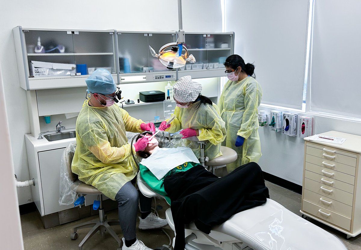 AlamanceCC's tweet photo. This morning, ACC hosted a Mini Missions of Mercy (MOM) Dental Clinic, offering free dental services to students, employees, &amp; residents. 💙 Huge thanks to our Dental Assisting students, faculty, staff, &amp; volunteers—&amp; special shoutout to Trustee Dr. Roslyn Crisp for her support! https://t.co/mG3J7D2IJO