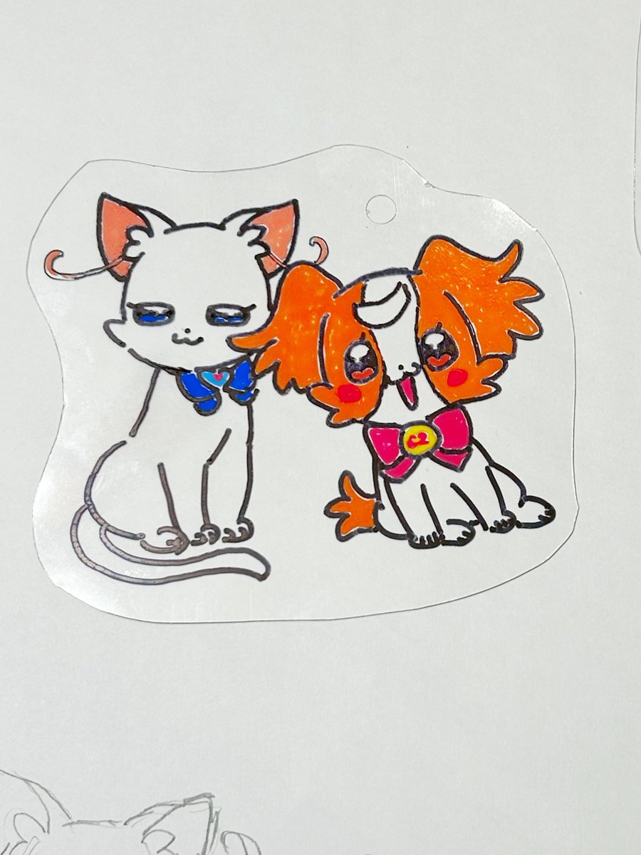 「プラ板焼く前と焼いた後… 」|黒城ろこのイラスト