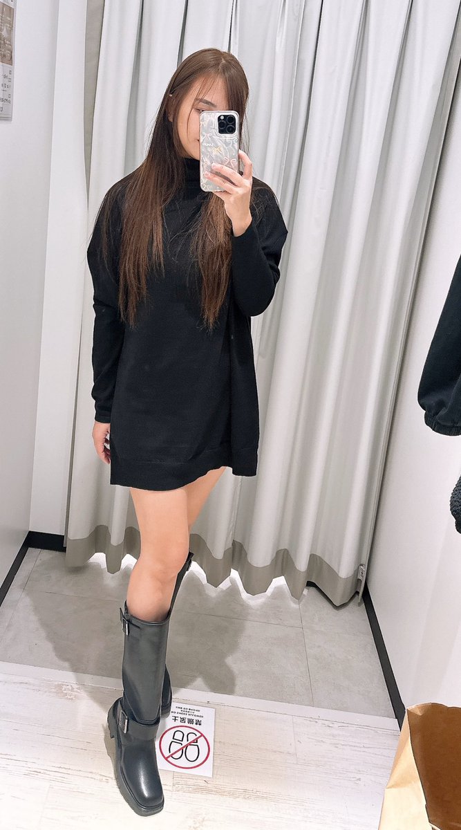 Hahahahahaha fitting onleh ~ not sure if I can wear mini!! it’s 3degrees. HAHAHAHAHAAH

WINTER SPRING SUMMER WINTER. 😂