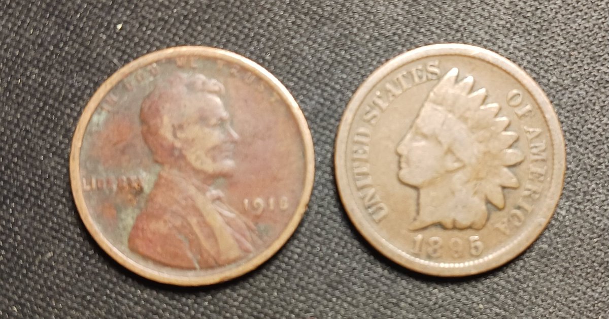 chadwicksirnio's tweet photo. Saturday morning #coinrollhunting is going great! 1918 Wheat and 1895 IHP  and not quite half way through the box! #coins #rarecoins #coinhunt #keepcheckingthatchange https://t.co/vUMYLvZS5K