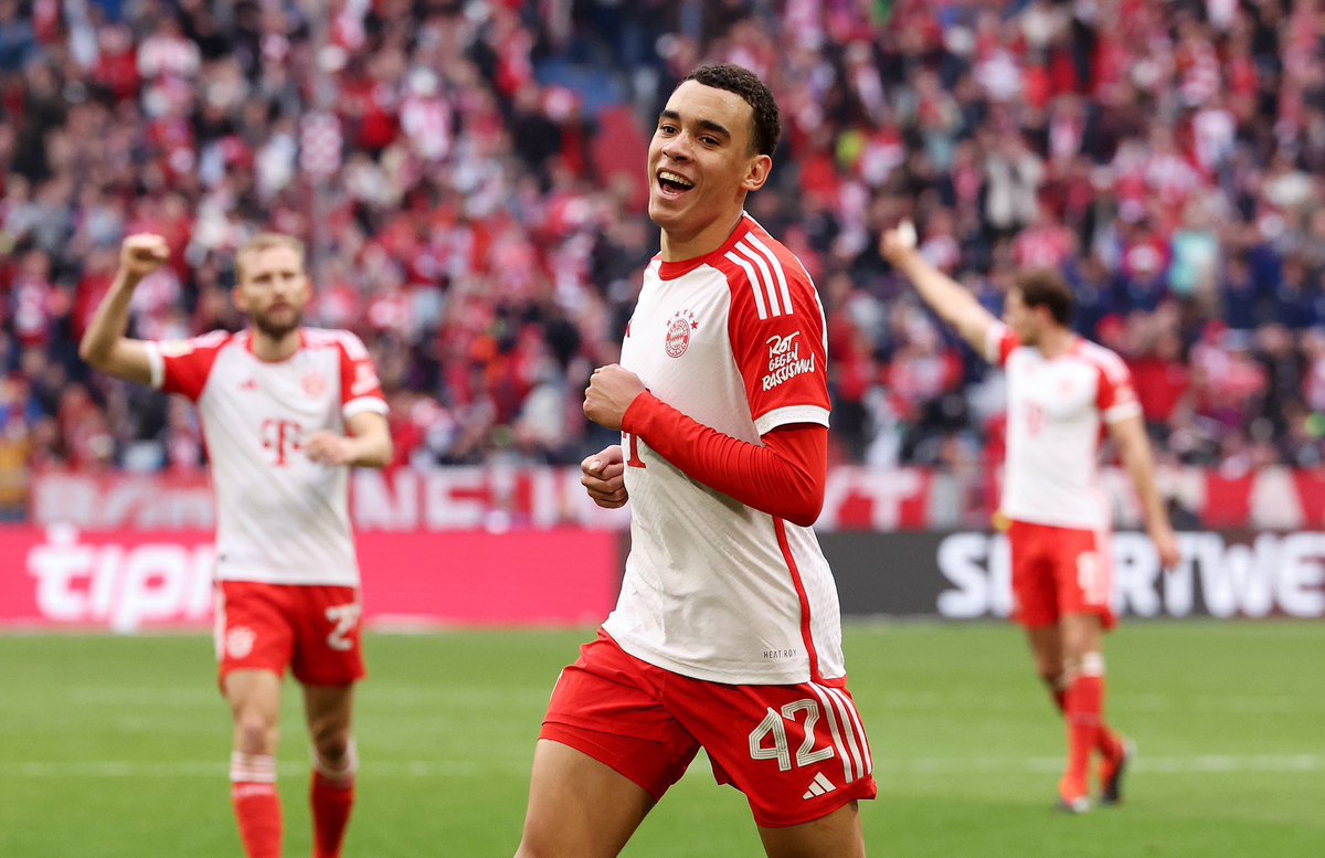 FabrizioRomano's tweet photo. 🔴📈 Jamal Musiala enters the pitch and scores for FC Bayern after 3 minutes…

…making it 15 G/A in 19 appearances this season. https://t.co/bWxyC5TkvL