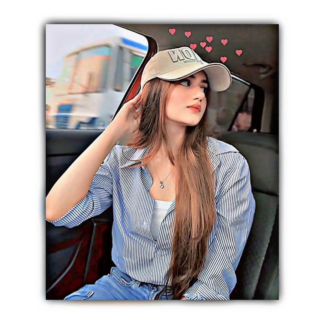 نَحنُ الّذين قِيل فينا : 
من نالنا تُزهِر أيّامهُ حُبّاً🌷💕.💅🦋
