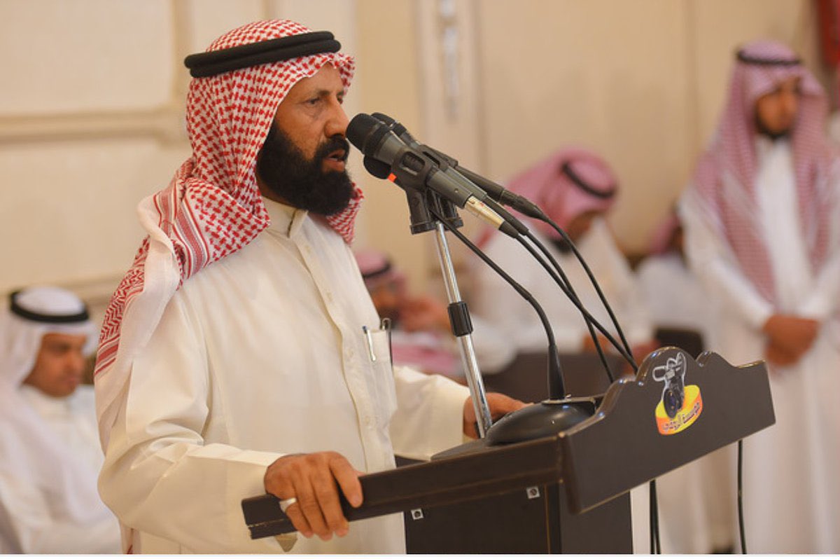 alhoimli_zwayed's tweet photo. انتقل إلى رحمة الله تعالى
 رمز من رموز حرب والشعر
 #حماد_مريزيق_البشري
والصلاة عليه يوم الاحد بعد صلاة العصر في الجامع الكبير بالفويلق
إنا لله وانا إليه راجعون
من أبياته

لولاي أخفي  ضيقتي  واتسلا
 راحة حياتي  ماتهنيت ساعه

فوق البسيطه عشت مثل المجلا
والحي  لوطالت  حياته  اوداعه https://t.co/w8RQ9xKwtF
