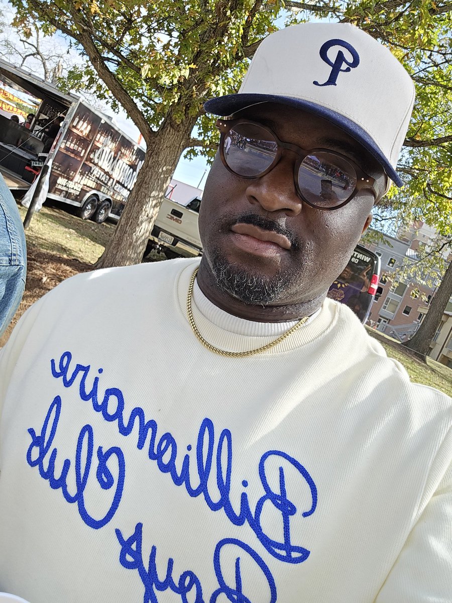 the_futureCEO's tweet image. What up...