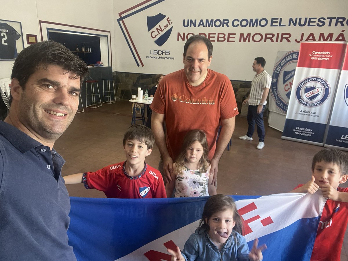 AgustinViana's tweet photo. Gran jornada de votación en Fray Bentos con los socios. Orgullo Nacional https://t.co/FABBgpw5jR
