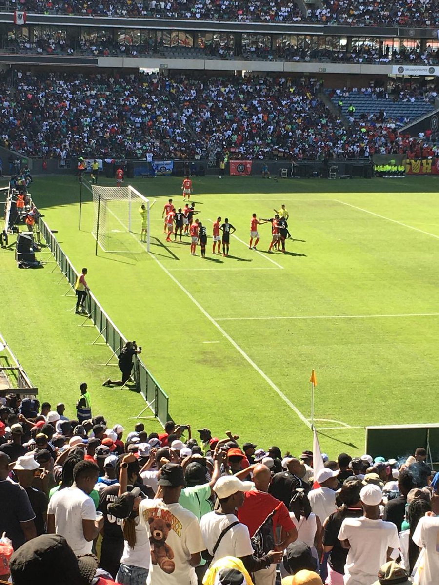 leko_selu's tweet photo. We don't  show love for Orlando pirates here on X only😎♥️ . We also attend games 2 show appreciation to the team 🤗☠️☠️👻☠️☠️🔥🤗. We love this team bafwethu👻👻☠️😎♥️ https://t.co/dQRx8EnHMO