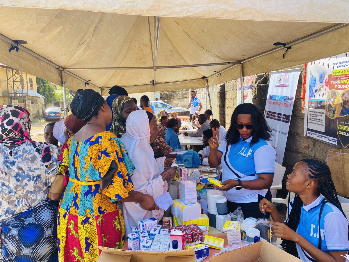 JamesOlowu3's tweet photo. Changing experience..
🎯 TLM Turn-Around Life Foundation Community Outreach

💉 Free health screenings, including HIV testing, and more.
✨ “Hitting the Road of Kubwa-Abuja for Soul Adventure.”

impactful outreach #HealthForAll #HIVTesting #CommunityOutreach https://t.co/zoGjbeBcqt