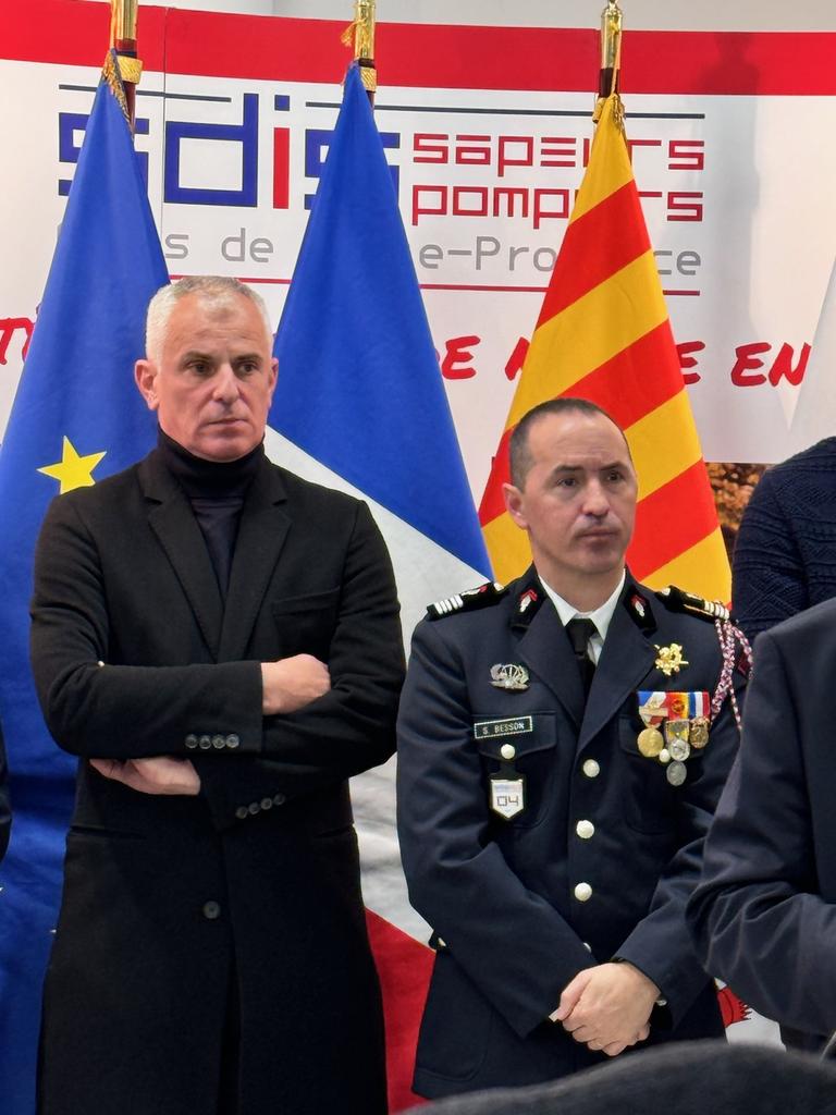 Soldats du Feu - #PensezAutrement (@soldatsdufeumag) on Twitter photo Quel plaisir de retrouver ensemble mon ancien chef de corps, le député européen <a href="/GregoryAllione/">Grégory Allione</a> et mon chef de corps @sbesson0 , lors de la Sainte-Barbe départementale des <a href="/Pompiers04/">Pompiers 04</a> Quel plaisir de retrouver ensemble mon ancien chef de corps, le député européen <a href="/GregoryAllione/">Grégory Allione</a> et mon chef de corps @sbesson0 , lors de la Sainte-Barbe départementale des <a href="/Pompiers04/">Pompiers 04</a>