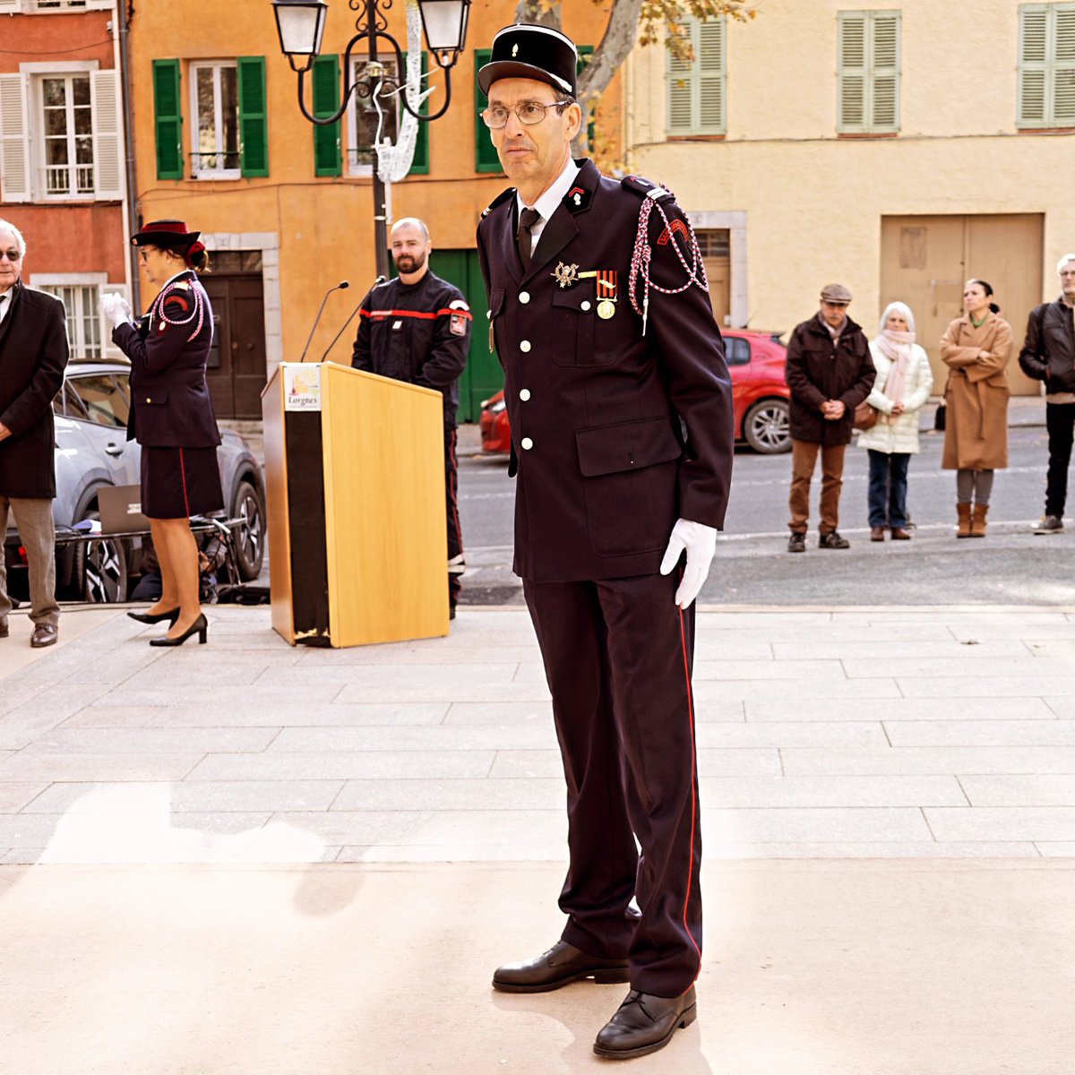 Nous avons célébré la Sainte-Barbe à Lorgues et rendu hommage à nos pompiers. Leur courage et leur abnégation sont une fierté pour notre ville. Merci à vous tous ! 
Un au revoir tout particulier au Lieutenant Benkouda pour ses 8 années de service. #SainteBarbe #Pompiers #Lorgues