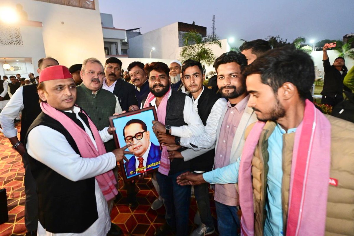 yadavakhilesh's tweet photo. आज का कार्यक्रम https://t.co/Wo5wgqovNQ