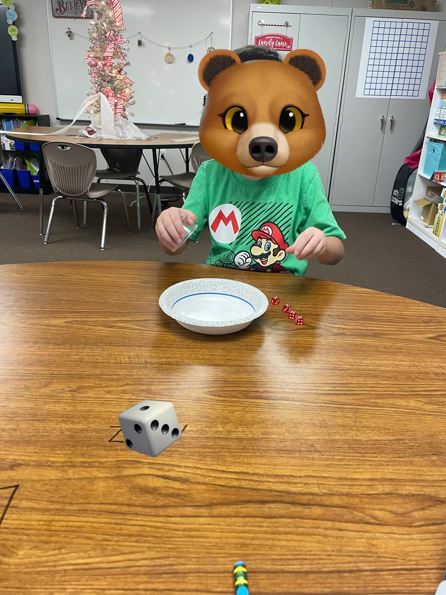 LeMeilleurMath's tweet image. Subitizing is so much fun when we turn it into “High Five” (which is Tenzis 1/2 cousin😆). Match five dice and yell High Five as you high five your teacher. They are really recognizing amounts!
#ACEcubs #KTintervent #mathcubs