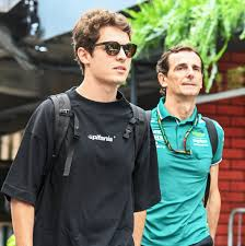 Realmente, [o padel] tem virado uma febre não só entre pilotos, mas em toda a Europa, no fim das contas. É como se fosse o beach tennis no Brasil. Eu já jogava tênis, então é natural que eu jogue também o padel.
Felipe Drugovich… - <a href="/bandsports/">BandSports</a>