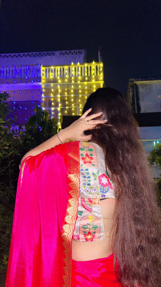 Bekaarbaate's tweet photo. Gulabo🩷
Girls (and guys) we haven’t done this in a while . 
#PinkTwitter 💕 https://t.co/fK01BtBOzx