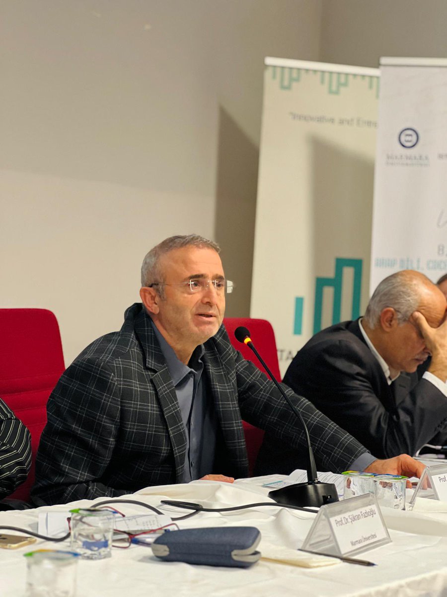 Kapanış oturumu değerli hocalarımızın katılımıyla devam ediyor.