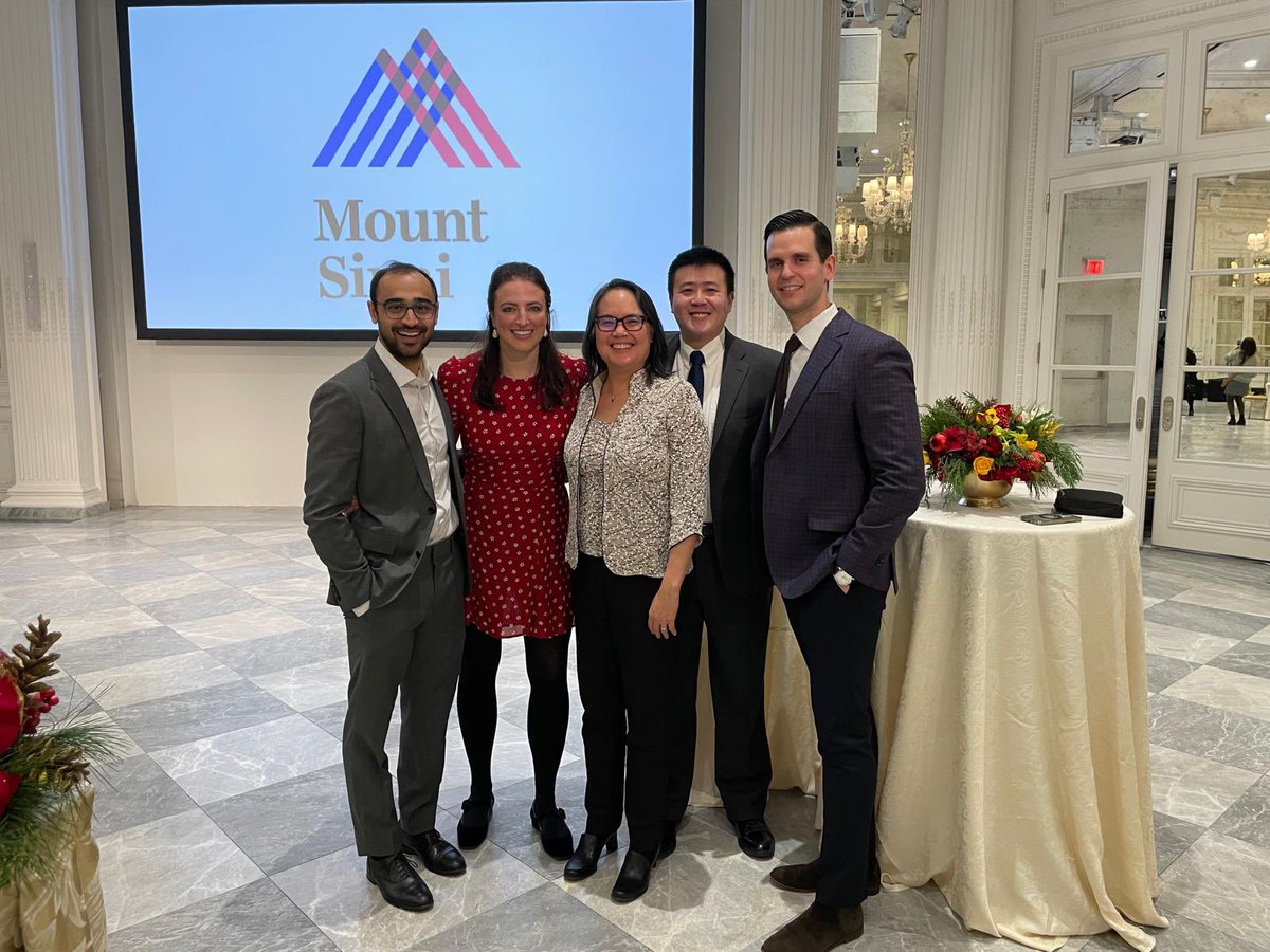 Happy holidays from the #Neuroendovascular fellows <a href="/MountSinaiNeuro/">Mount Sinai Neurosurgery</a> !