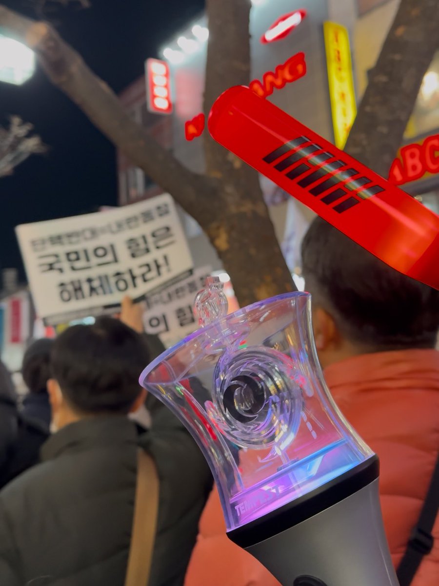eunchantaku's tweet photo. 우리 같이 살기 좋은 세상 만들자... https://t.co/eYcQWli3n8