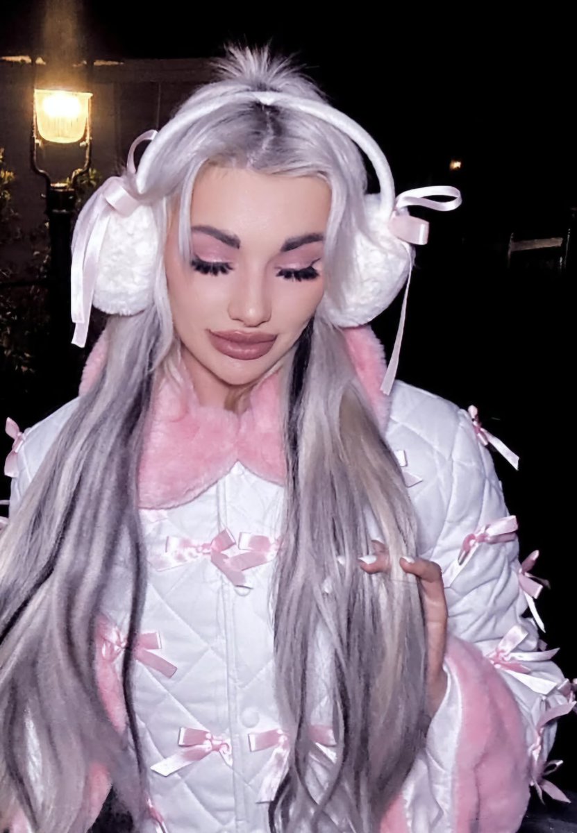 I should be used to the cold but I still like to get all wrapped up