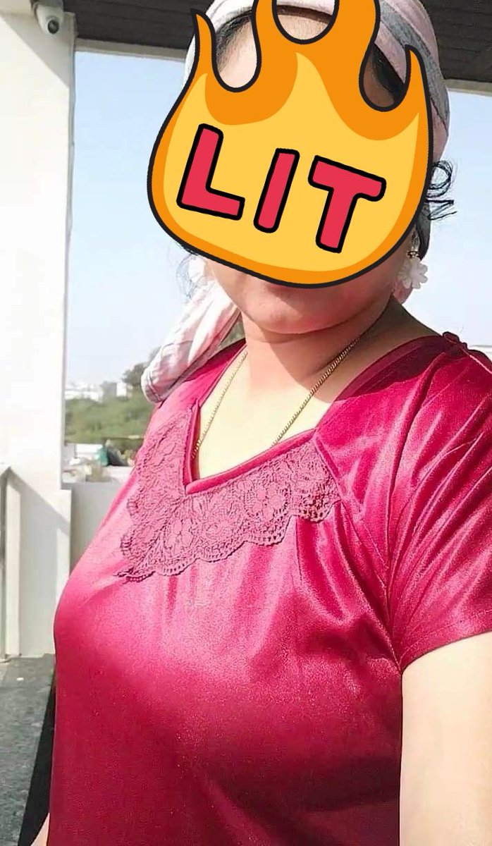 शुभ रात्रि मेरी साखियां और मेरे चाहने वालों को आपकी रसभरी भाभी सुनीता मिश्रा का नमस्कार और छोटे बच्चों को प्यार आज सुबह नहा के आई थी सोची आप लोगो से भी मिल लू।।।