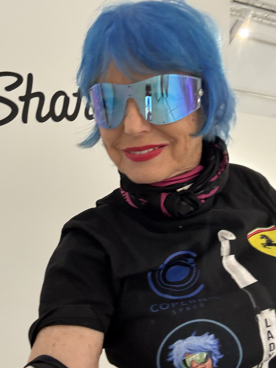 LadyRocketSpace's tweet image. @Sharpie I am taking @Sharpie #ToTheMoon from @ArtBasel Miami #Scope- I discovered your new Art Creative Markets while introducing my @LadyRocketSpace Art Moon Collection on its way to the Moon with @CopernicSpace ! Stay tuned for my #Sharpie #MoonCat pop up at Art Base.