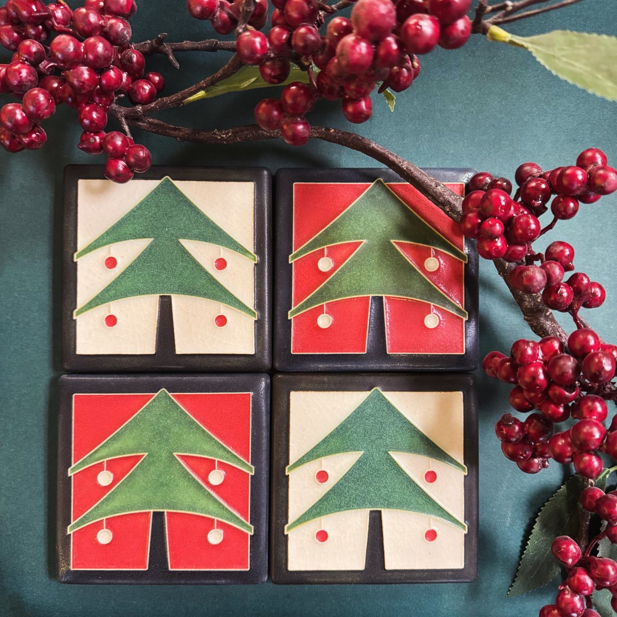 🎶 On the fourth day of Christmas My true love sent to me
Four Christmas trees Three raccoons a'snooping Two Krampus tongues and A cardinal in a pine tree 🎶 Shop Motawi’s holiday collection: bit.ly/motawiholiday.