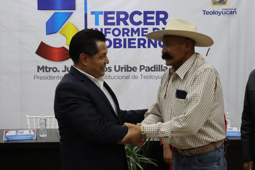 anuarazar's tweet photo. Estimado Mtro. @jcuribe1, a lo largo de este trienio demostraste con trabajo y resultados que los Gobiernos del @pan_edomex son los mejores. Felicidades por tu Tercer Informe y los logros que conseguiste para que hoy las familias de #Teoloyucan vivan mejor.
#JuntosLoLogramos https://t.co/m4GTOXjGP2