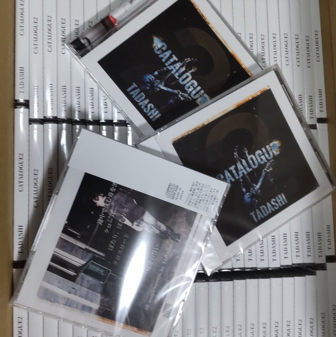 ayamiiyou's tweet image. WiFi環境の整った我が家で、推しの新譜のポスト動画を聴きまくる真夜中25時。
私はオルガンピアノが入ったサウンドがかなり好きだと確信。クローバーの新アレンジがもう耳に優しくて顔が綻ぶ。
新譜発売＆ライブまであと2日！
楽しみだけど、年内最後なんて悲しすぎるから手放しで喜べず。
＃TADASHI