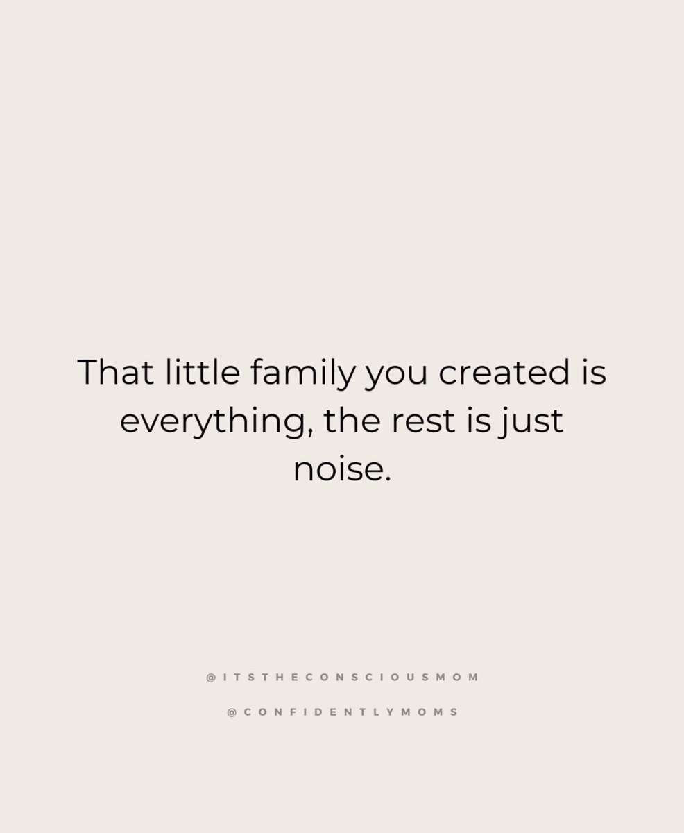 Happy Holidays from the Katebe crew!🎄

Every December is special but this one came sprinkled with a little extra celebration thanks to Ellie ♥️