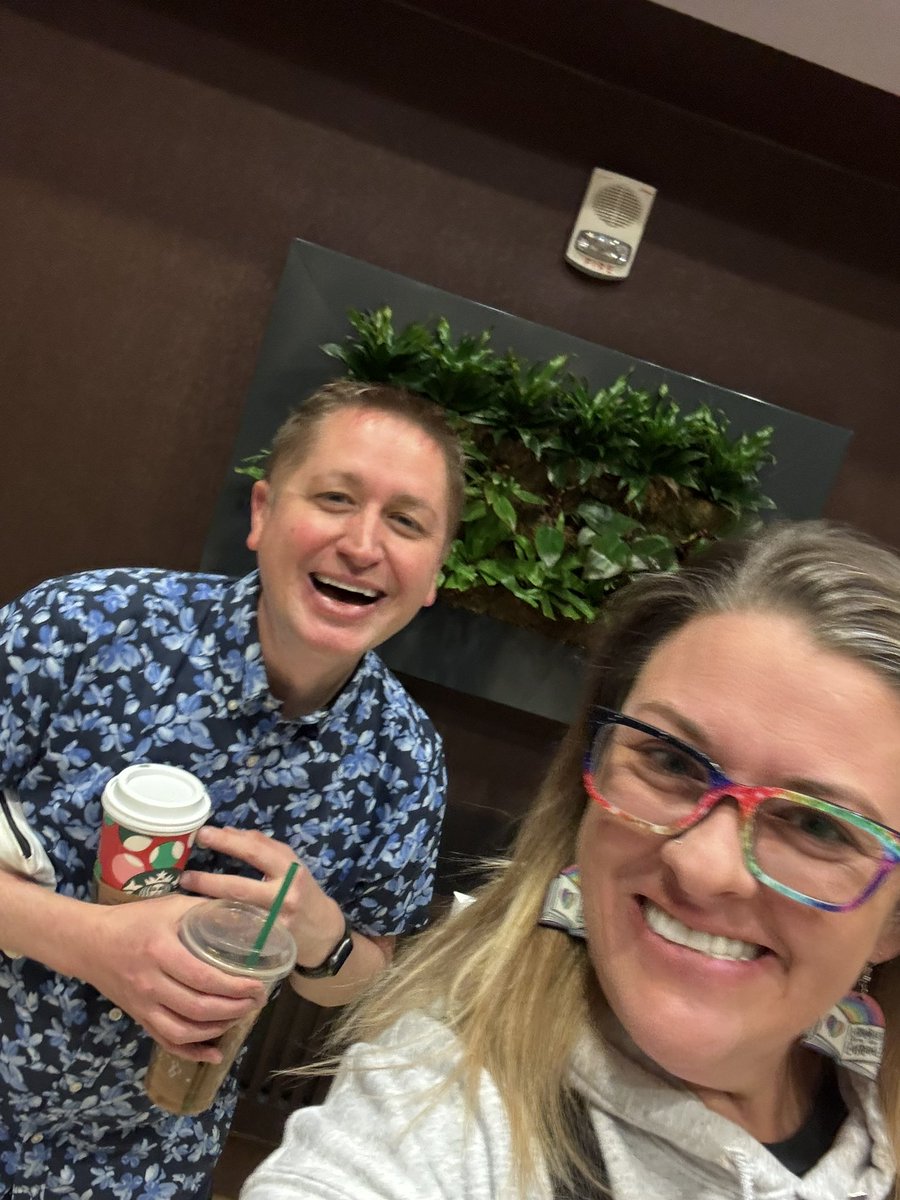 thenextgenlib's tweet image. The best #book talker in the biz: @MrSchuReads #sljsummit @sljournal #librarytwitter #booktwitter #librarian #librarians