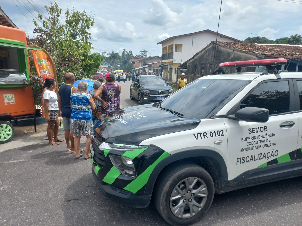 Para garantir a segurança viária, neste sábado (07), os agentes de trânsito da Semob deram apoio à Romaria dos Ciclistas, realizada durante o Círio de Nossa Senhora do Ó, na ilha de Mosqueiro.
