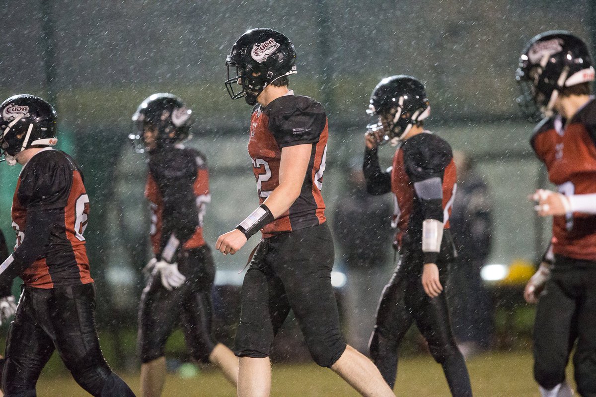 MartinPreedy's tweet photo. Pics from last night's BUCS game that finished Bristol Barracuda 19 Swansea Titans 2. Loads more on my Flickr page. Game started as #stormdarragh set in 🏈 https://t.co/IQqXq48URV

@sportankgridirn https://t.co/j6wfC2UDkb