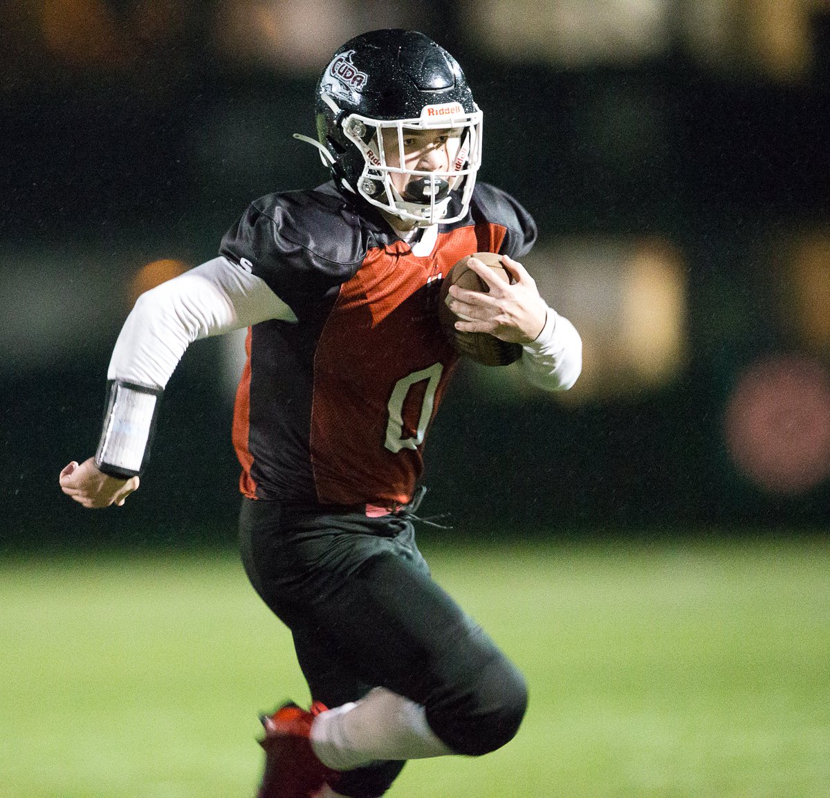 MartinPreedy's tweet photo. Pics from last night's BUCS game that finished Bristol Barracuda 19 Swansea Titans 2. Loads more on my Flickr page. Game started as #stormdarragh set in 🏈 https://t.co/IQqXq48URV

@sportankgridirn https://t.co/j6wfC2UDkb