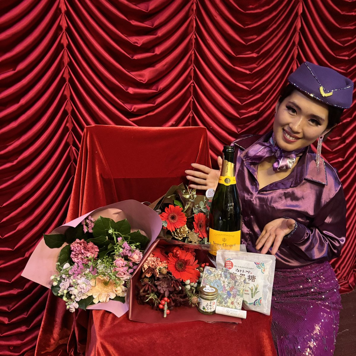 12/7にデビューしました✨

見に来てくれて本当にありがとう🥰🩷

素敵な方々に囲まれてパフォーマンスをすることができて私は幸せ者です！！

ぜひこれからもよろしくお願いします✨