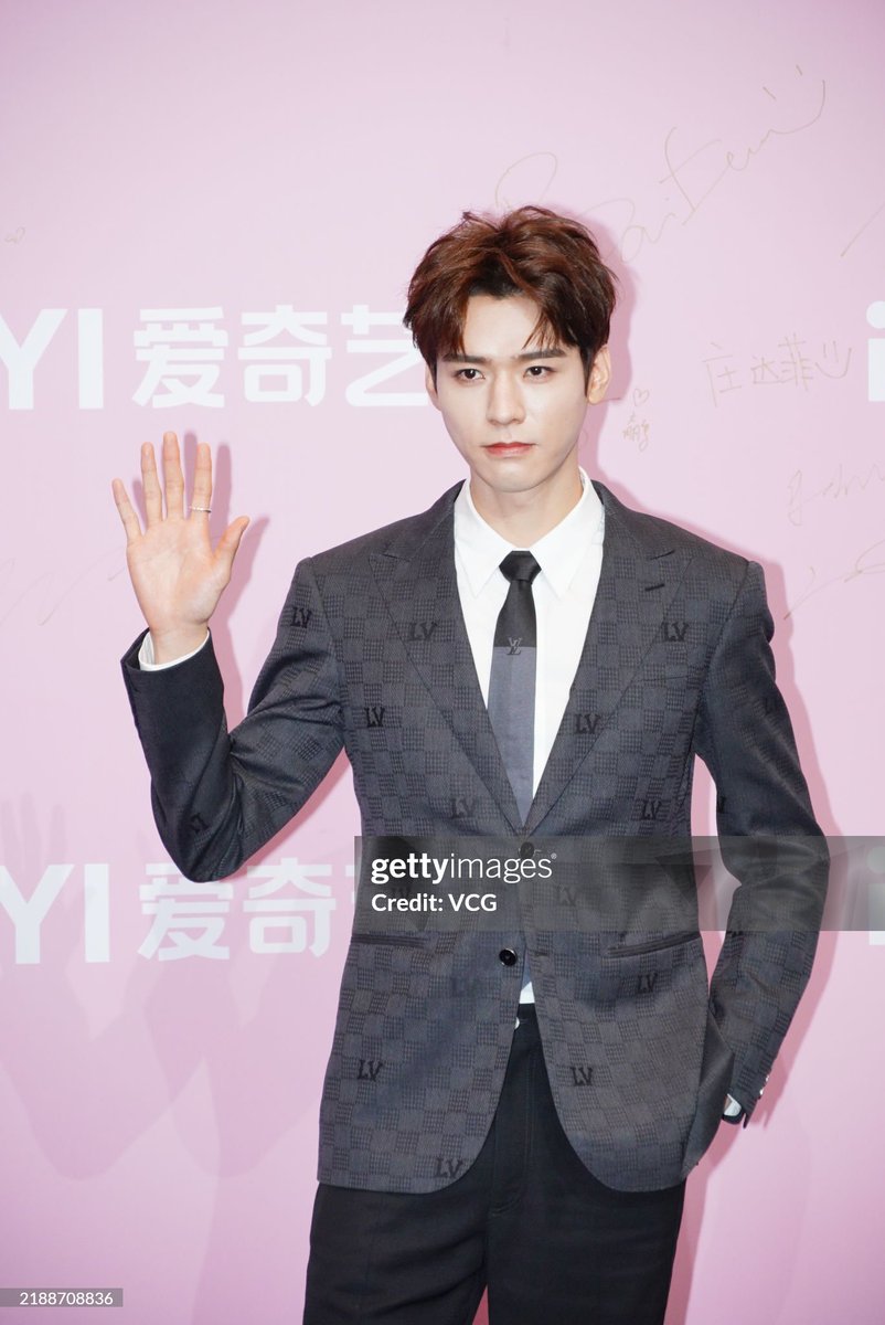 GongJunGlobal's tweet photo. 【241207 Getty Images】

Actor Gong Jun arrives at the red carpet of the iQIYI Scream Night 2024 on December 7, 2024, in Macao, China.

#GongJun #龚俊Simon #龚俊 #cungtuấn
#SimonGong #공준 #กงจวิ้น #ゴン��ュン https://t.co/Txza2Hmik5