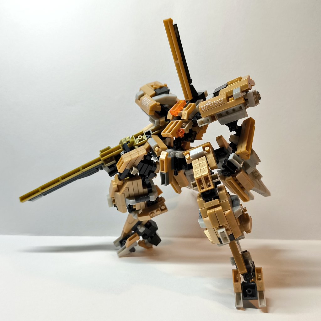 FIWWA's tweet image. ダイソー #プチブロック でロボットを作りました
使ってなかった色シリーズ・メタリックのカッパーです

これまでメタリックとクリアの部品はワンポイントのみ使うのが常でしたので今回チャレンジしてみました
いかがでしょう