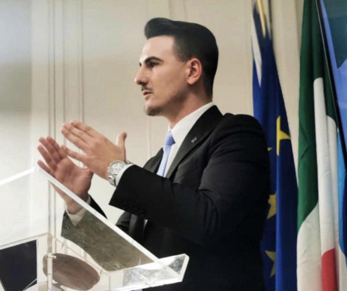 Elezioni, Stănășel: "Calpestato il voto dei romeni" thedotcultura.it/elezioni-stana…