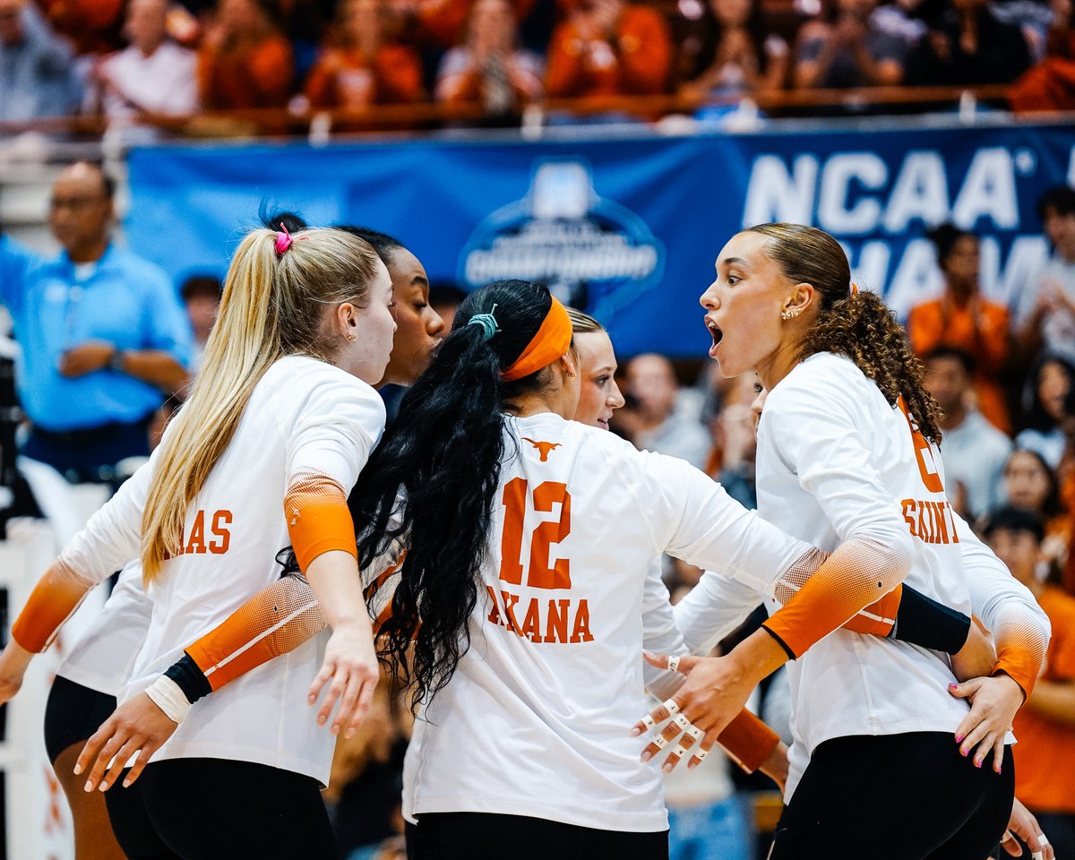 This is Texas Volleyball’s 19th straight NCAA Sweet 16 Appearance, which is the longest active streak in the nation.

#ThisIsTexas #HookEm ￼￼🤘🏽