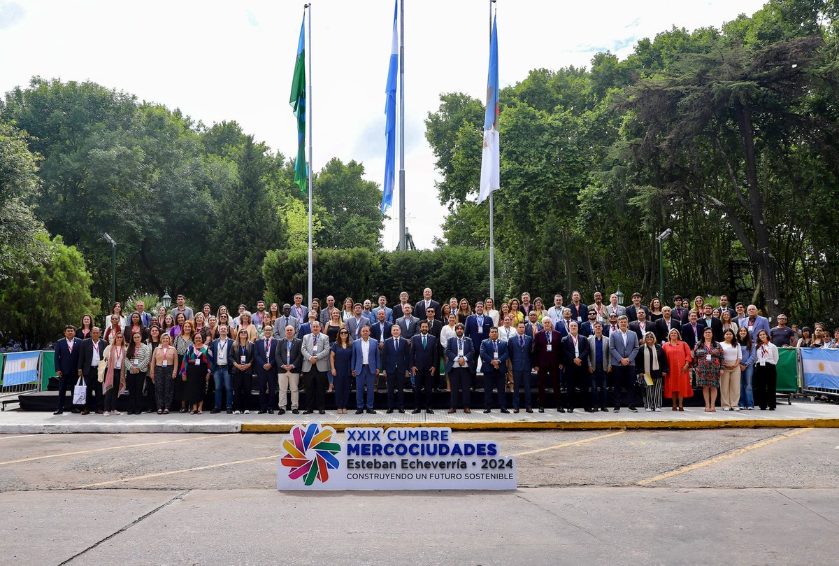 mercociudades's tweet photo. La 29ª #CumbreMercociudades finalizó con la Declaración de @MunicipioEE en la que gobiernos locales y regionales se comprometen en "profundizar nuestras políticas de género y diversidad, juventudes, solidaridad Intergeneracional y de diversidad étnica y políticas migratorias" https://t.co/9p3JoUM3y5