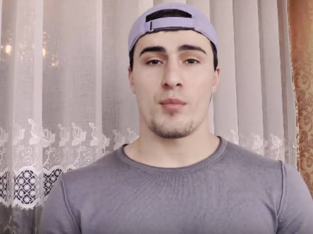 iiiwalae's tweet image. Après « lebeseu » maintenant « Katsoupe »… 20ans en france quand même IbraTv #DTRFight