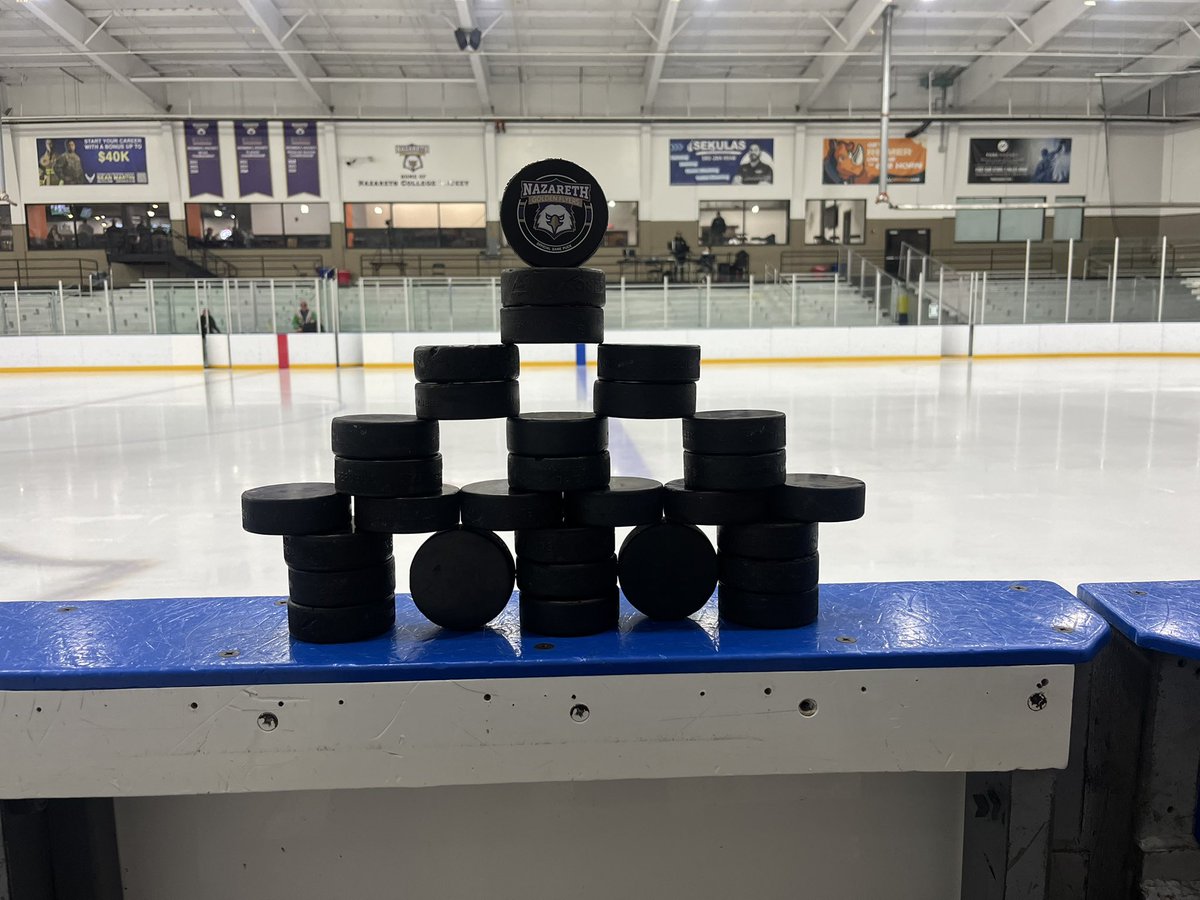 Faas_HockeyEQM's tweet photo. Game #12 vs Brockport #GoNaz https://t.co/GqF6yDCZu6